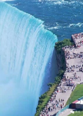 美麗的瀑布，不看可惜了。