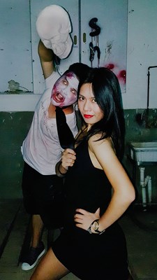 # 美女與“野獸”的合影 #放膽來