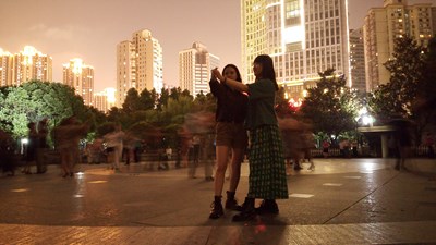 ＃放膽拍出靈魂對(duì)話／光繪涂鴉 ＃放膽來(lái)