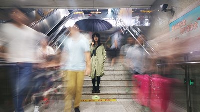 ＃放膽拍出靈魂對(duì)話／光繪涂鴉 ＃放膽來(lái)