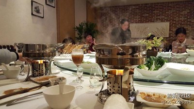 聚會(huì)一下。