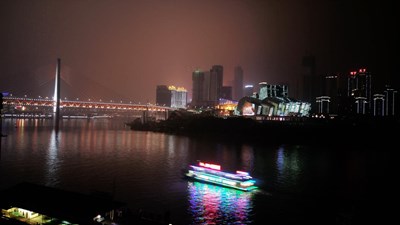 夜游精靈