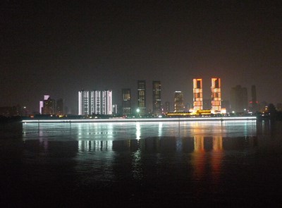 流光溢彩