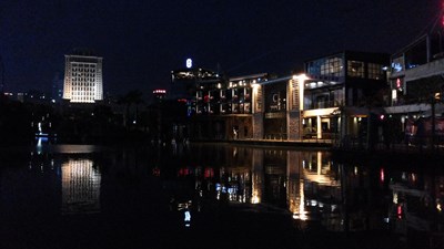 南寧民歌湖酒吧街夜色