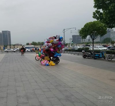 【勞動(dòng)者的歌】+南京+賣氣球的阿姨