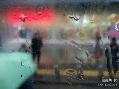 歲月靜好，雨天