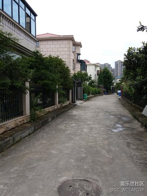 去朋友家在小區(qū)的照片