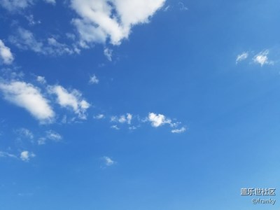 看看家鄉(xiāng)的天空多藍(lán)