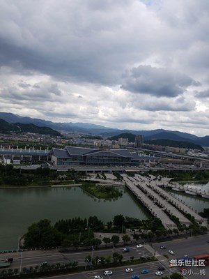 跟我一起等臺風