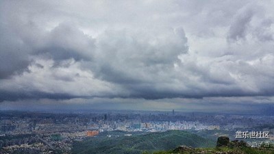 昆明長(zhǎng)蟲(chóng)山風(fēng)雨