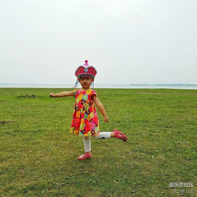 帶著S7去天鵝湖畔玩耍