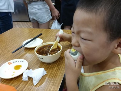 北京爺們兒吃炒肝