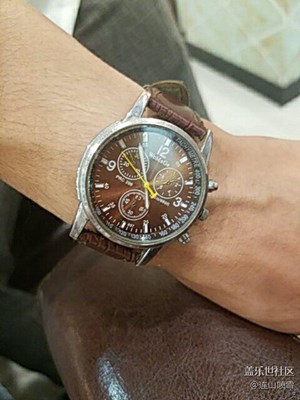 這塊表，是去年買的