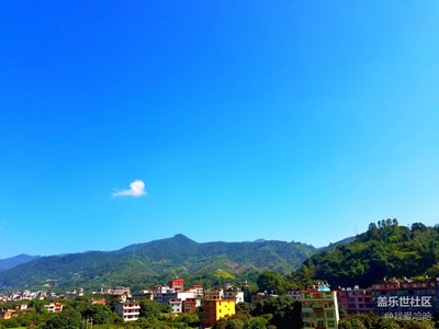 故鄉(xiāng)的山水，故鄉(xiāng)的云