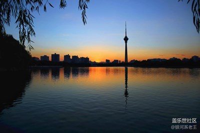 用照片來影射我遲遲未來的權(quán)益！