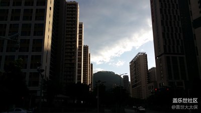 【帶著手機去撒歡兒】國慶的街道