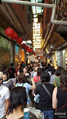 【帶著手機(jī)去撒歡兒】國(guó)慶假期臺(tái)北游九份老街