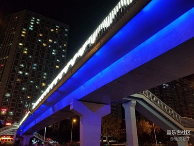 過(guò)街橋