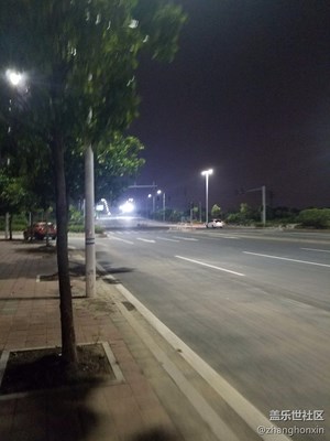 燈下