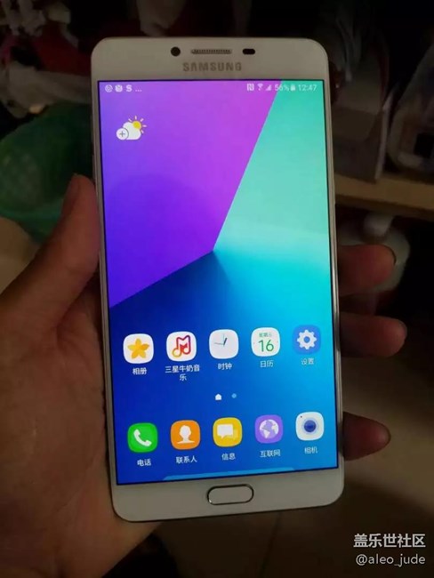 為何會(huì)有差別，自帶了兩種圖標(biāo)嗎？