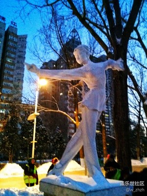 透過(guò)鏡頭我真的看到她們?cè)诤槊}脈的對(duì)你微笑。????