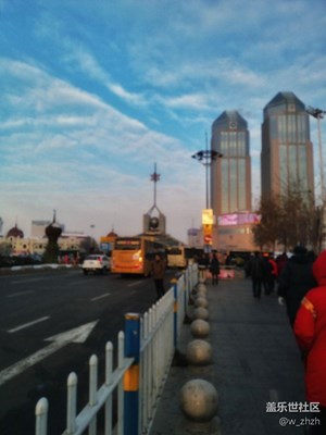 景是好景，冷風(fēng)不正經(jīng)。把手機(jī)凍得對(duì)不上焦。