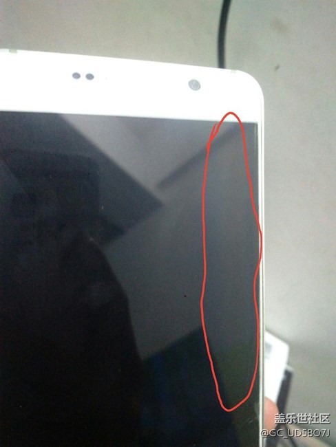note5在手機黑屏側(cè)面能看到屏幕有*的燒著狀的區(qū)域