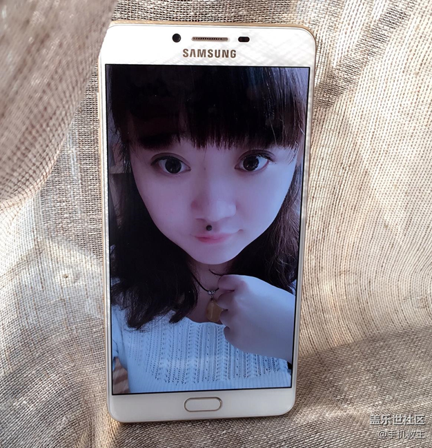 三星Galaxy C9 Pro ，年輕人必備的社交輕旗艦時(shí)尚單品