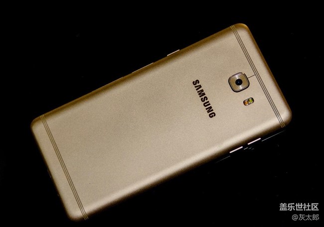 走心之作三星C系中國特供機(jī)又添新成員Galaxy C9 Pro