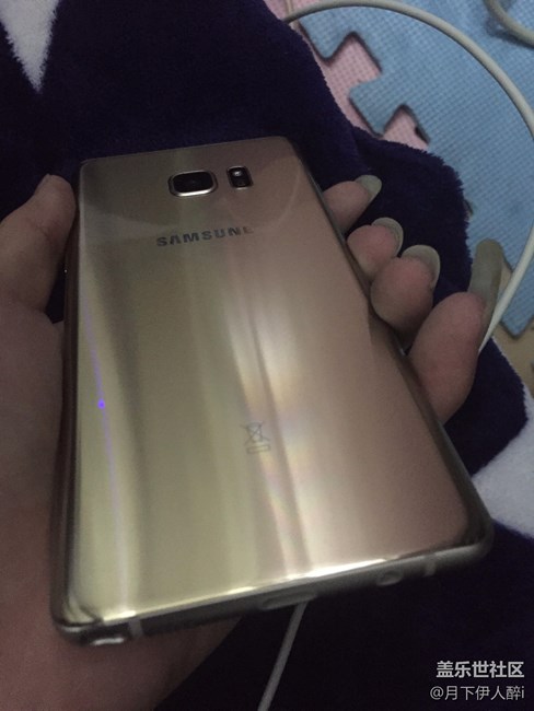 誰(shuí)說(shuō)曲屏不耐摔