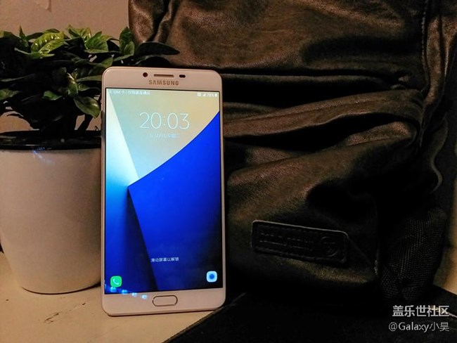 【享樂體驗團(tuán)】大的剛剛好，Galaxy C9 Pro外觀圖賞