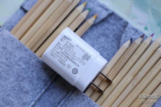 薄得讓人發(fā)指的親民中端旗艦 三星師奶Pro開(kāi)箱