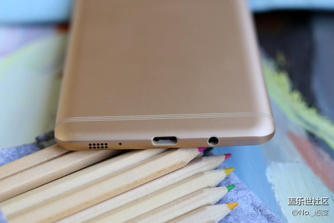 薄得讓人發(fā)指的親民中端旗艦 三星師奶Pro開(kāi)箱