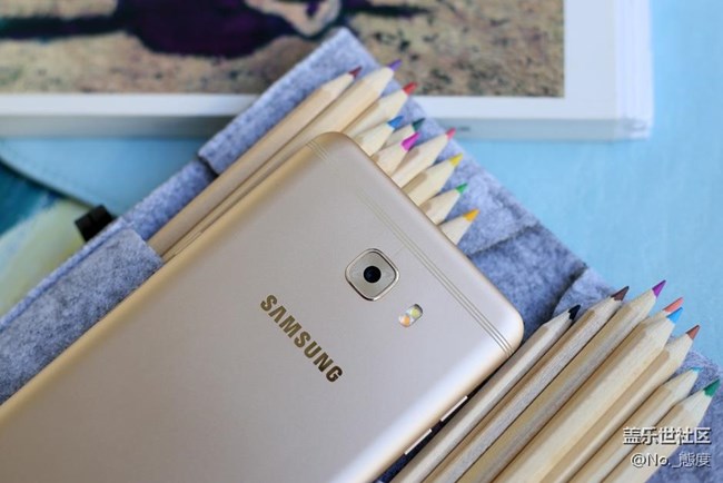 薄得讓人發(fā)指的親民中端旗艦 三星師奶Pro開(kāi)箱