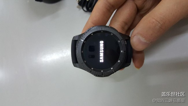 今天收到了盼望已久的Gear S3手表！請高手來解答我的疑惑！
