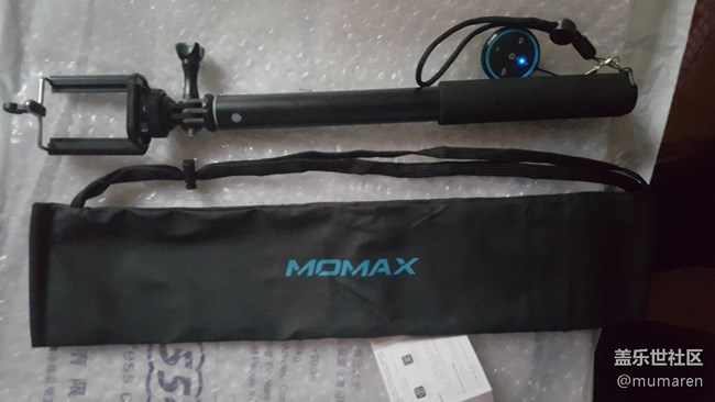 商城兌換的自拍桿到了。