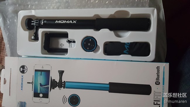 商城兌換的自拍桿到了。