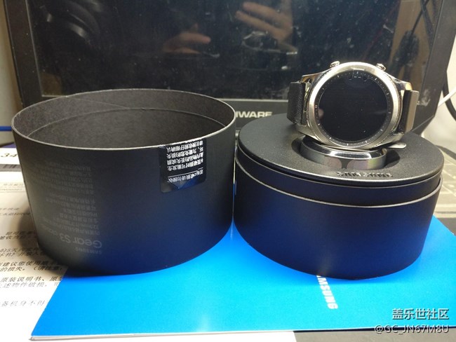 【用科技智造時(shí)間】gear S3與一加三配對(duì)。