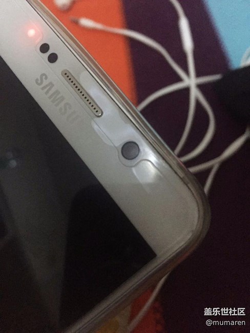 唉！保修期最后一天出狀況，不能免費換屏，售后要9百多