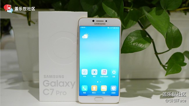 三星蓋樂(lè)世 C7 Pro楓葉金圖賞 延續(xù)經(jīng)典完善細(xì)節(jié)配置