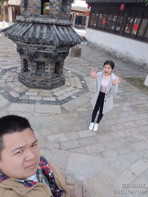 去到哪里拍到哪里，耶耶……