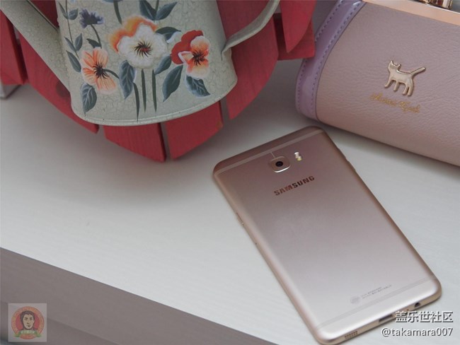 三星Galaxy C7 Pro 開(kāi)箱上手圖集