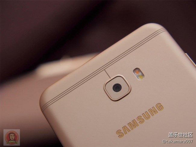 三星Galaxy C7 Pro 開(kāi)箱上手圖集