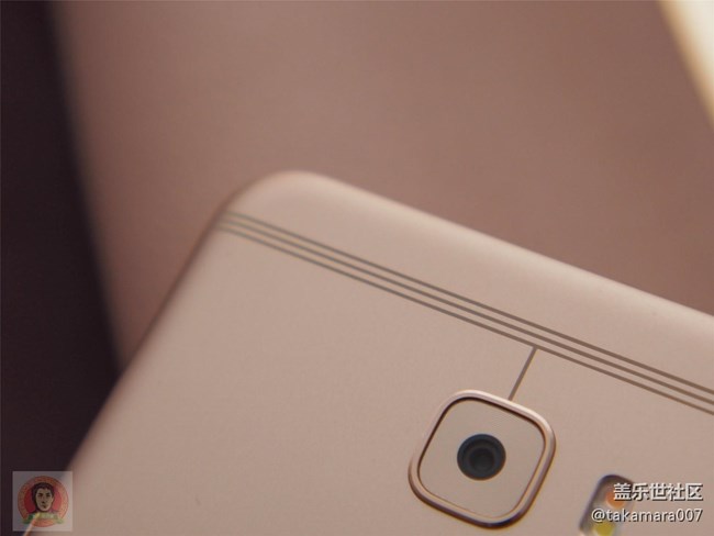 三星Galaxy C7 Pro 開(kāi)箱上手圖集