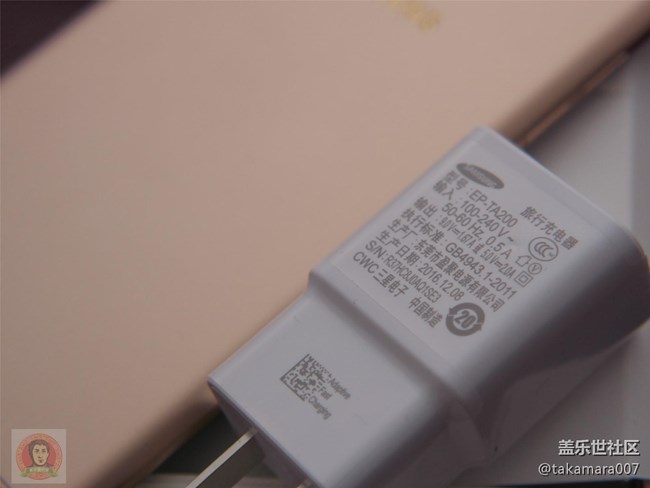 三星Galaxy C7 Pro 開(kāi)箱上手圖集