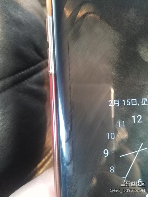 請問屏幕上這條線是什么情況？？