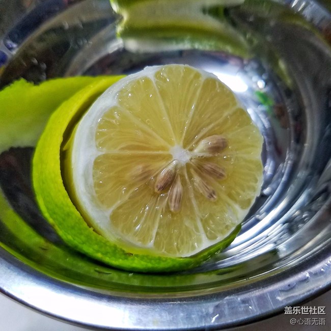 原來檸檬是要這樣吃的，之前的檸檬都沒有吃對