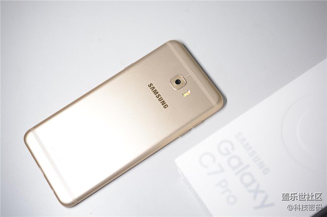 表現(xiàn)全面售價親民，看三星Galaxy C7 Pro體驗評測