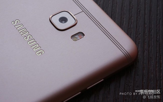 中端輕奢利器，三星Galaxy C7 Pro「圖賞」