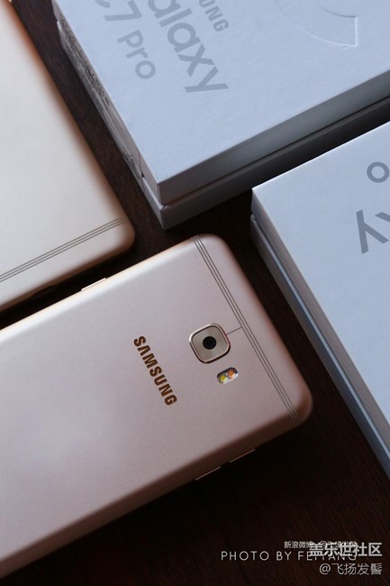 中端輕奢利器，三星Galaxy C7 Pro「圖賞」